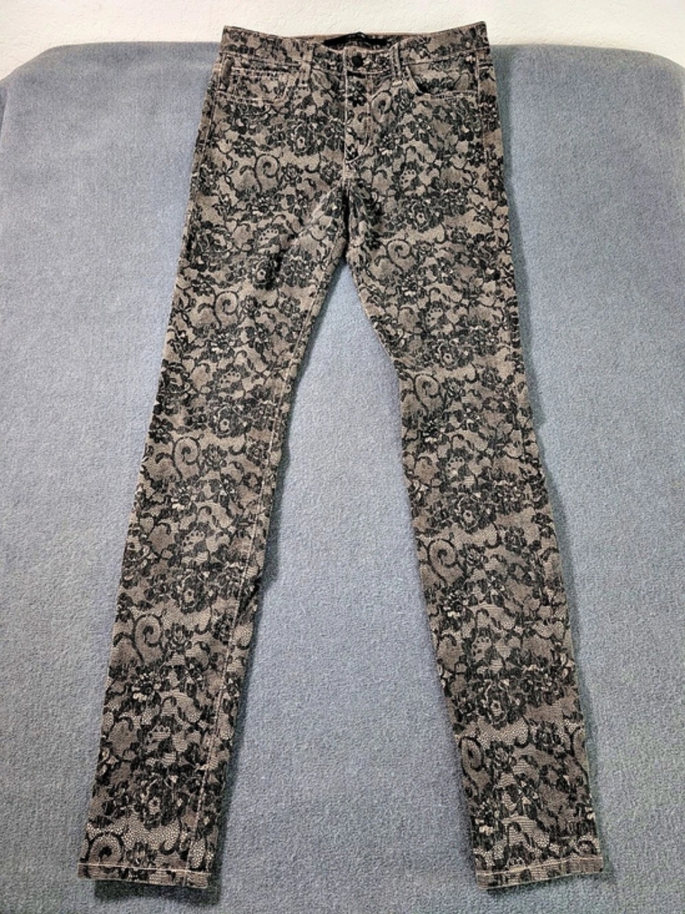 Joe's Jeans The Skinny Chantilly Lace Print Blush Black Low Rise Pants Size 27